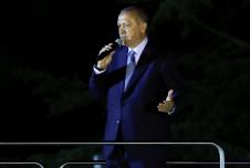 erdogan-se-obraca-pristalicama.jpg