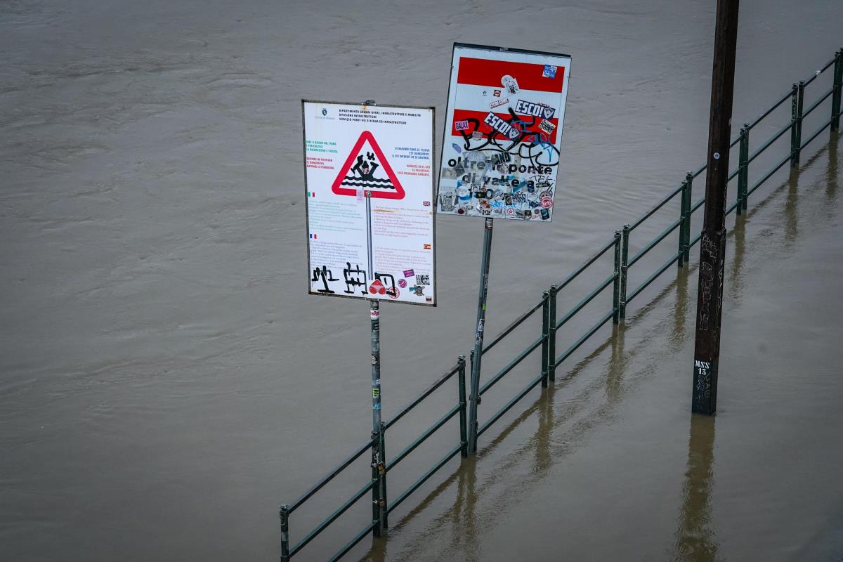 italy EPA Tino Romano.jpg