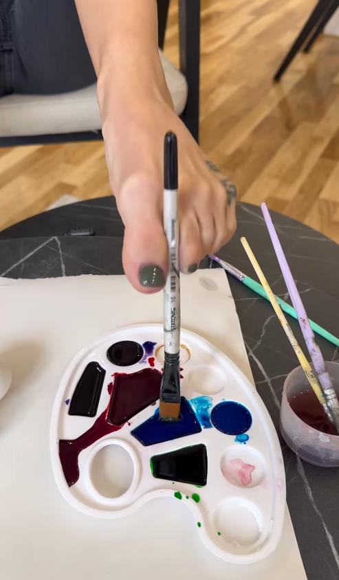 devojka sa krilima 13.png