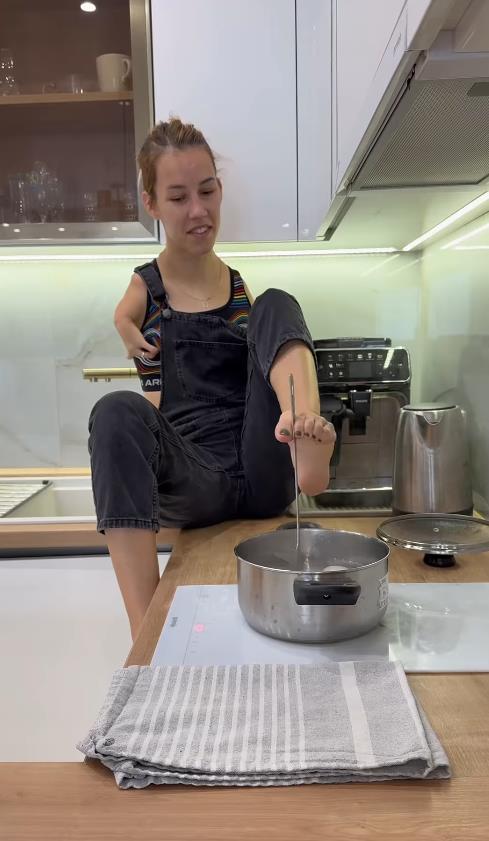 devojka sa krilima 9.png