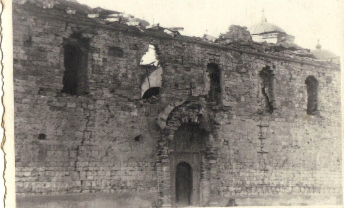 cajnice izgled porusene crkve odmah nakon eksplozije 1950 slikano radoslav đuković.jpg