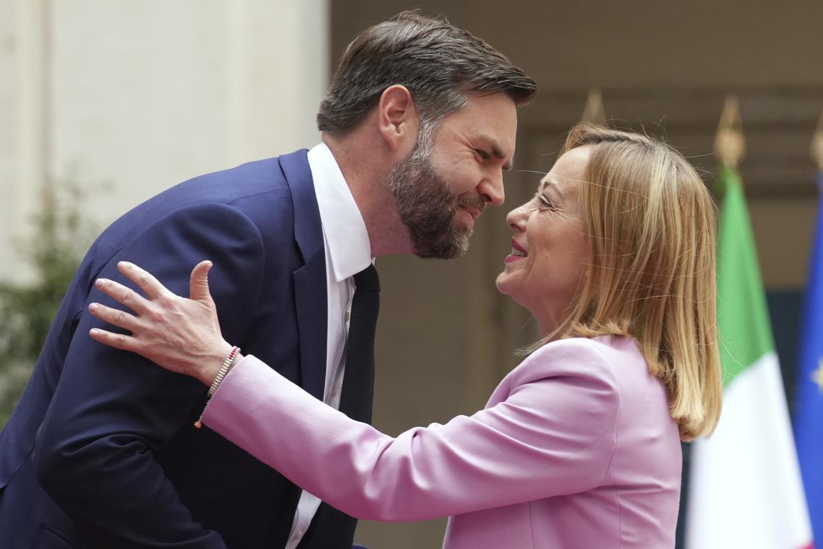 vance meloni01 AP Andrew Medichini.jpg