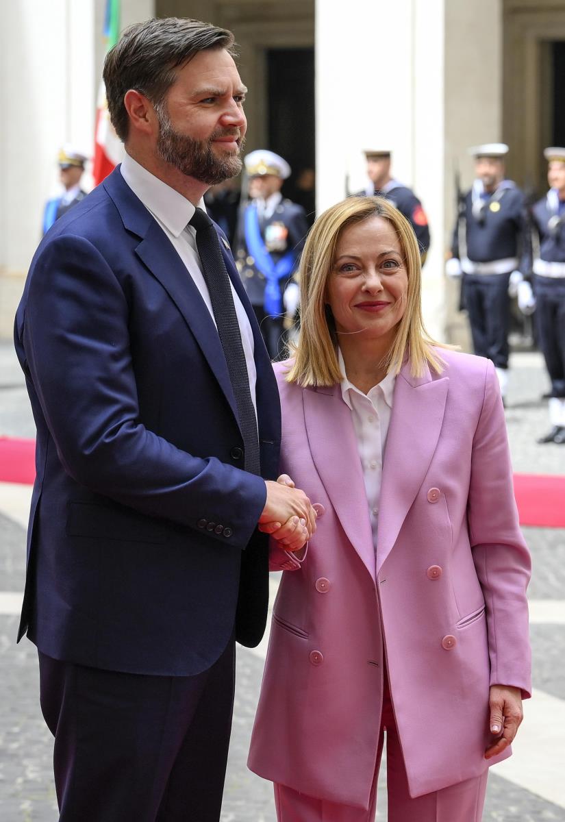 vance meloni EPA Riccardo Antimiani.jpg