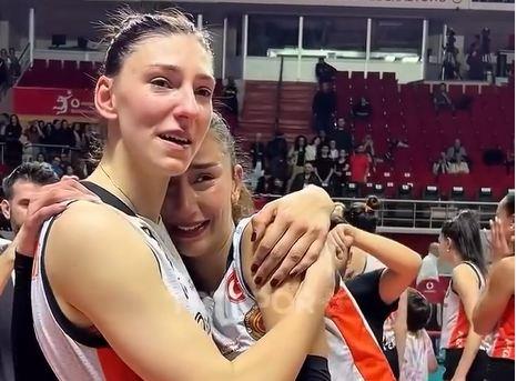 2025-04-20 20_25_23-_) HANDE BALADIN (@handebaladin) • Instagram photos and videos — Mozilla Firefox.jpg