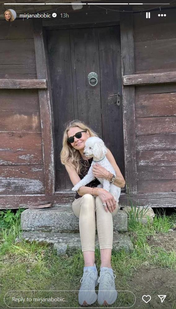 Mirjana Bobić Mojsilović u selu Mramorak