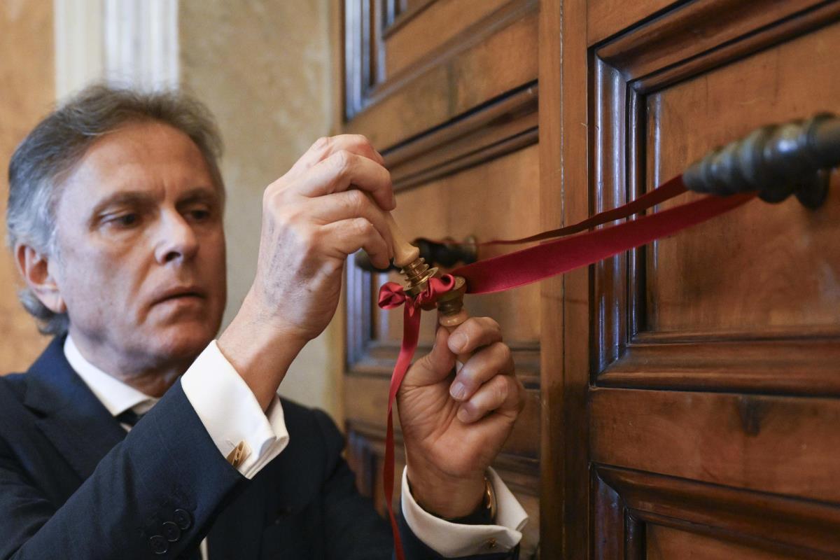 x EPA Vatican Media Handout.jpg