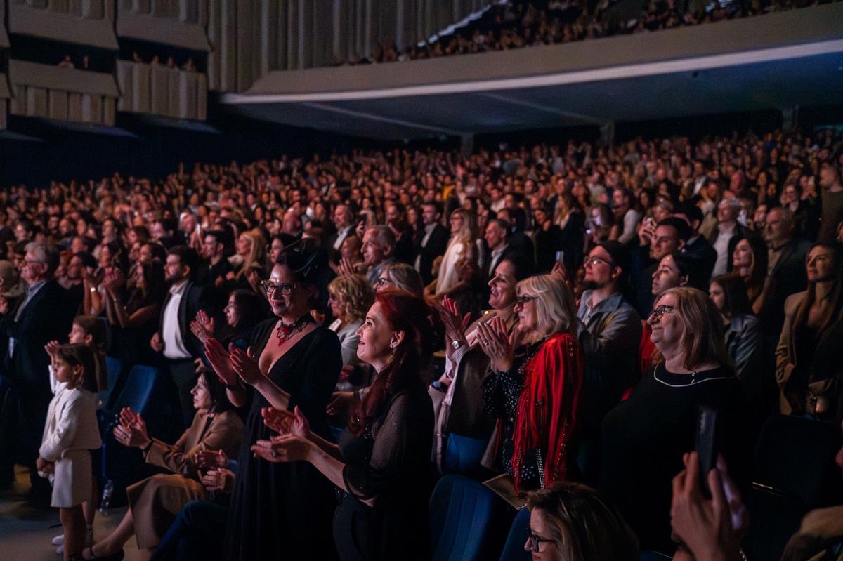 Fantom iz opere PREMIJERA, publika, foto Ivan Miladinovic.jpg