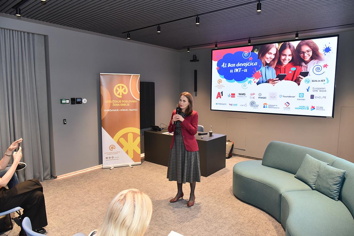 WMG FONDACIJA PODRŽALA PROJEKAT UDRUŽENJA POSLOVNIH ŽENA ZA OSNAŽIVANJE DEVOJČICA