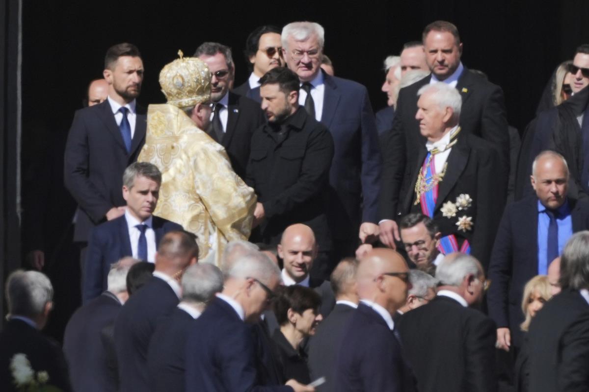 x AP Andrew Medichini.jpg