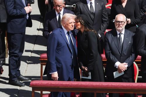 donald tramp melanija tramp na sahrani pape franje profimedia-0992464247.jpg