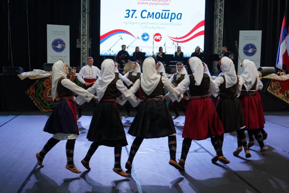 Ministar Milićević na 37. Smotra kulturno-umetničkog stvaralaštva Srba u Austriji