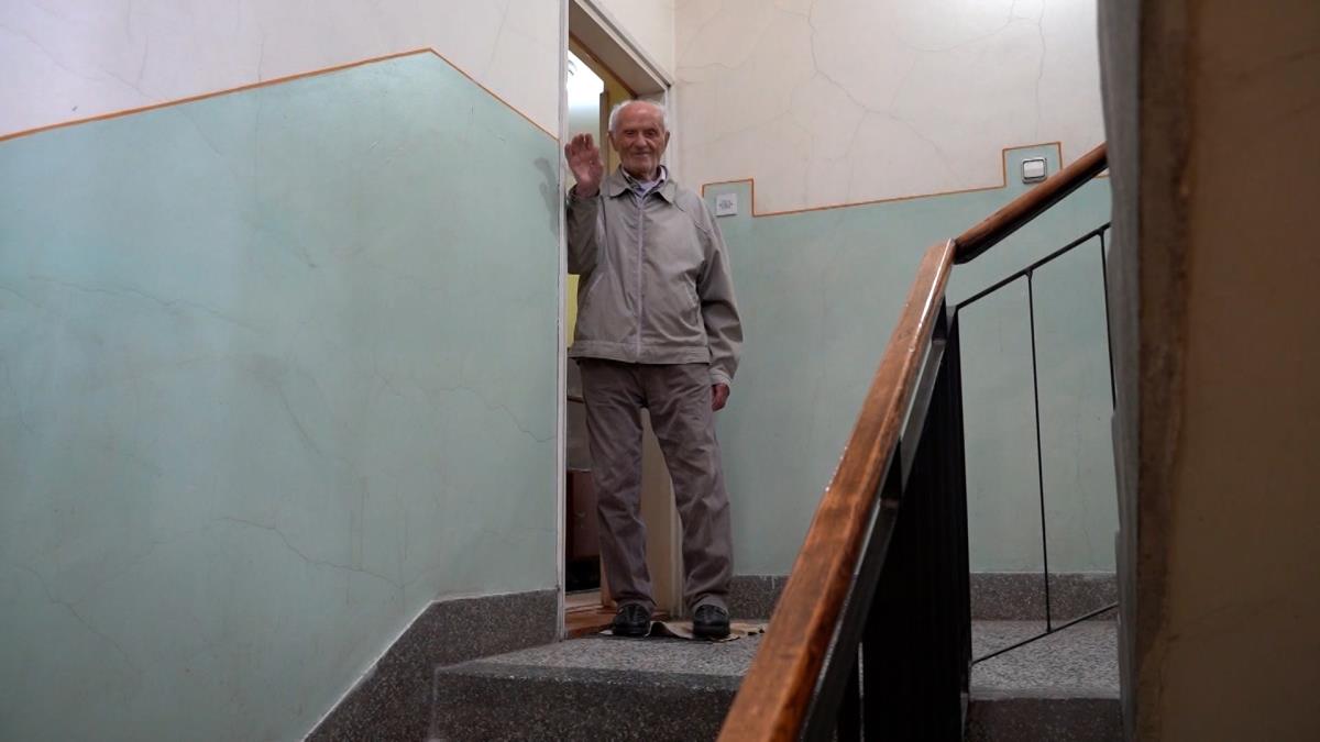 jutarnji clean.02_24_06_23.Still040.jpg