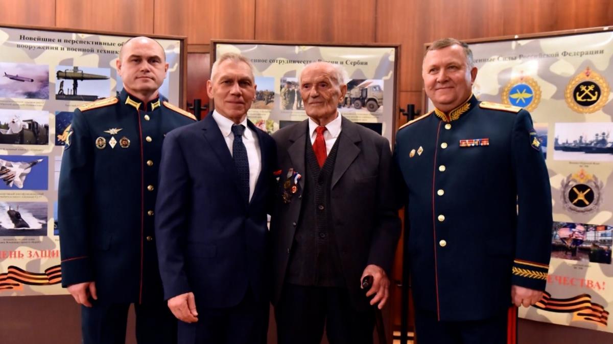 jutarnji clean.02_23_49_04.Still037.jpg