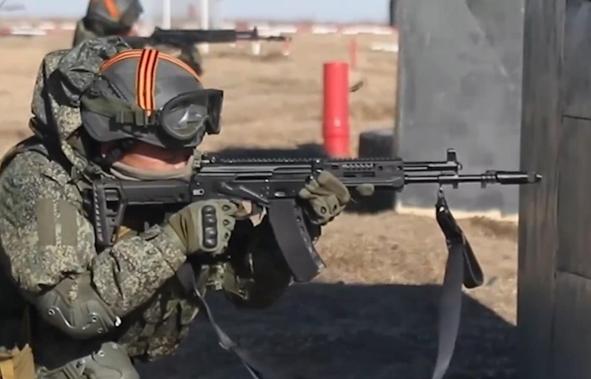 2025-04-28 19_08_37-Появились кадры боевой подготовки солдат КНДР, участвовавших в курской операции .png