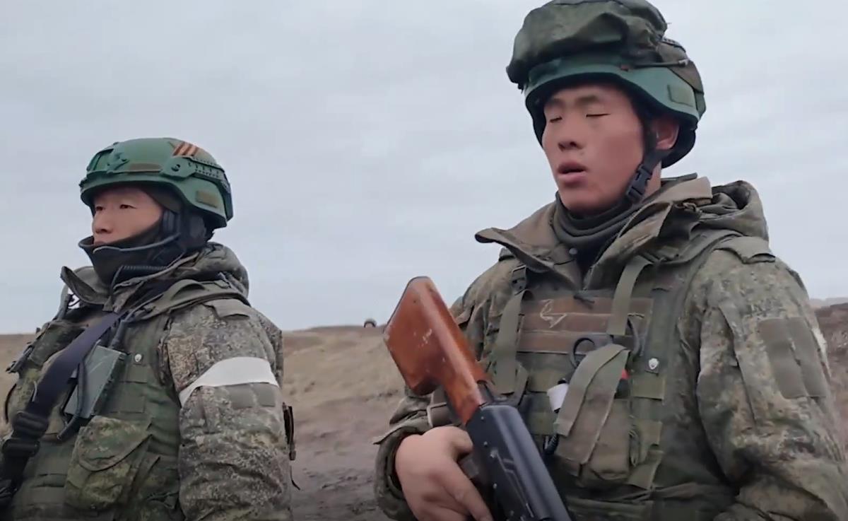 2025-04-28 19_06_38-Появились кадры боевой подготовки солдат КНДР, участвовавших в курской операции .png