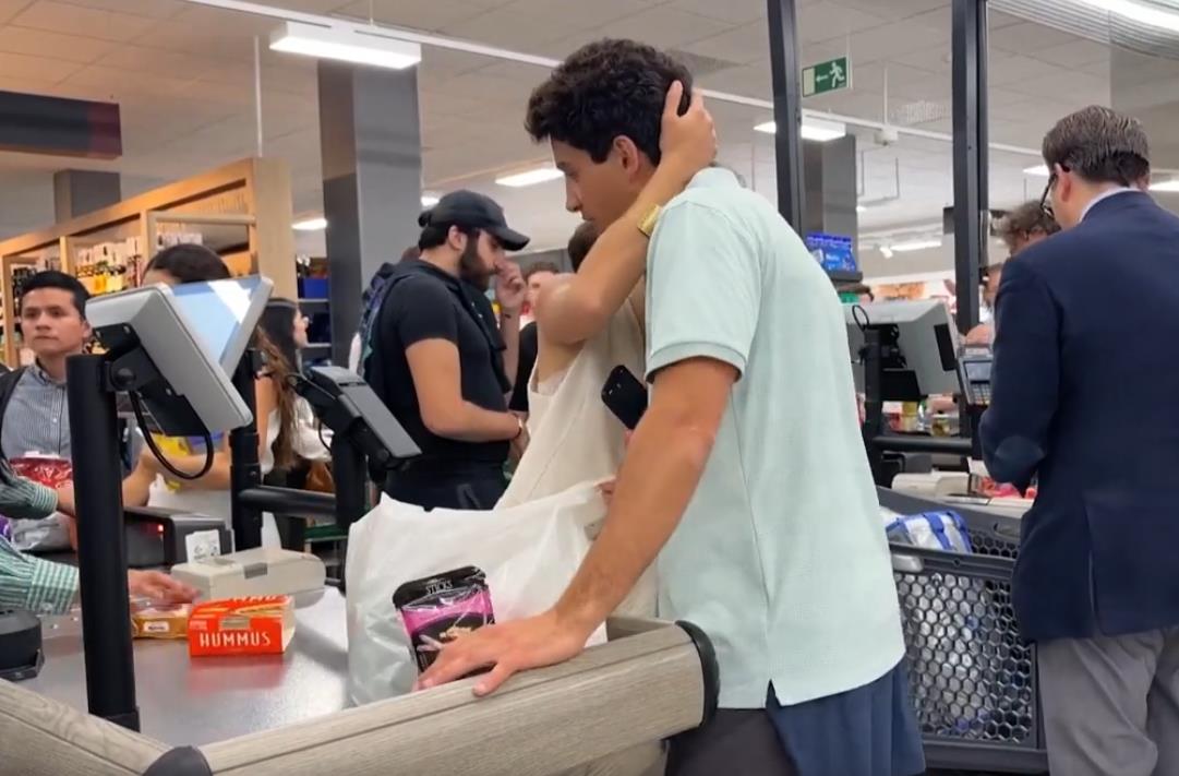 2025-04-28 20_48_33-(4) Panic-buying sweeps blackout-hit Spain as residents flock to supermarkets - .png