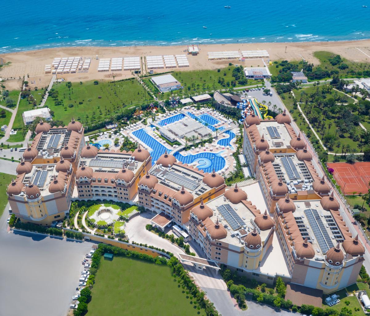 Royal Alhambra Palace 3.jpg