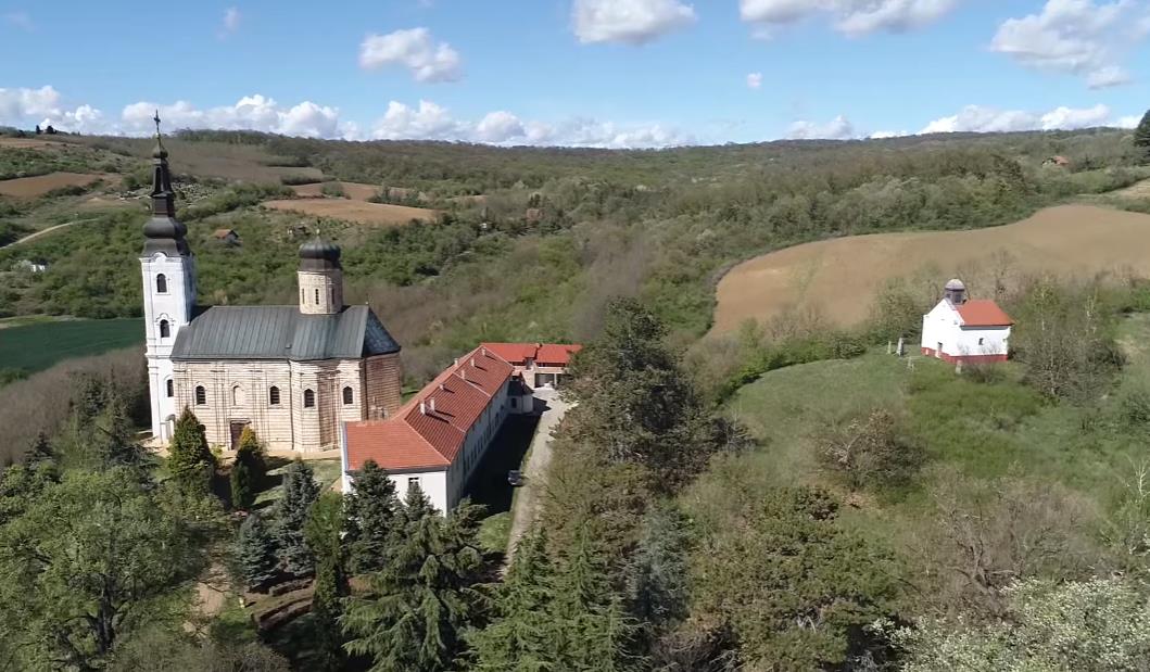 Manastir Šišatovac 1.jpg