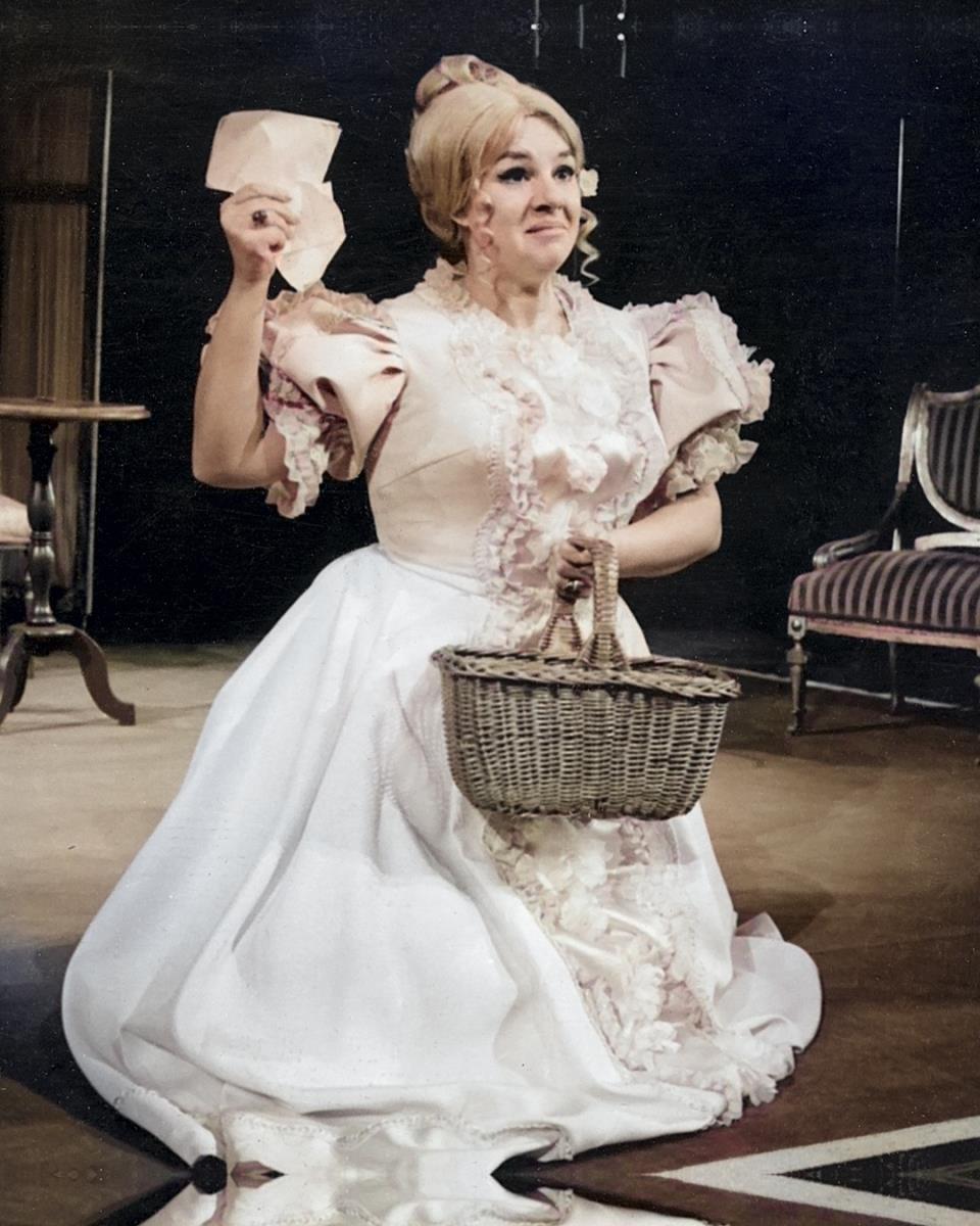 8 AGAFJA, Ženidba1970.2 copy.jpg