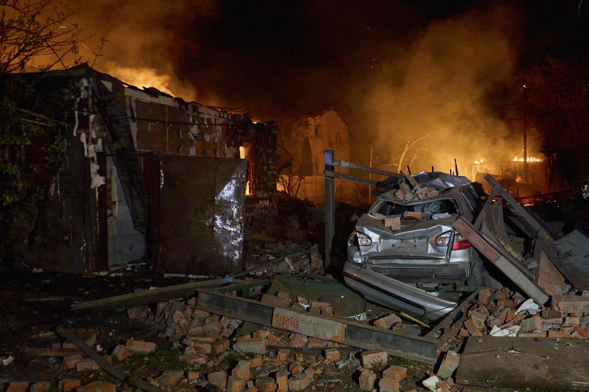 av02 EPA Sergey Kozlov.jpg