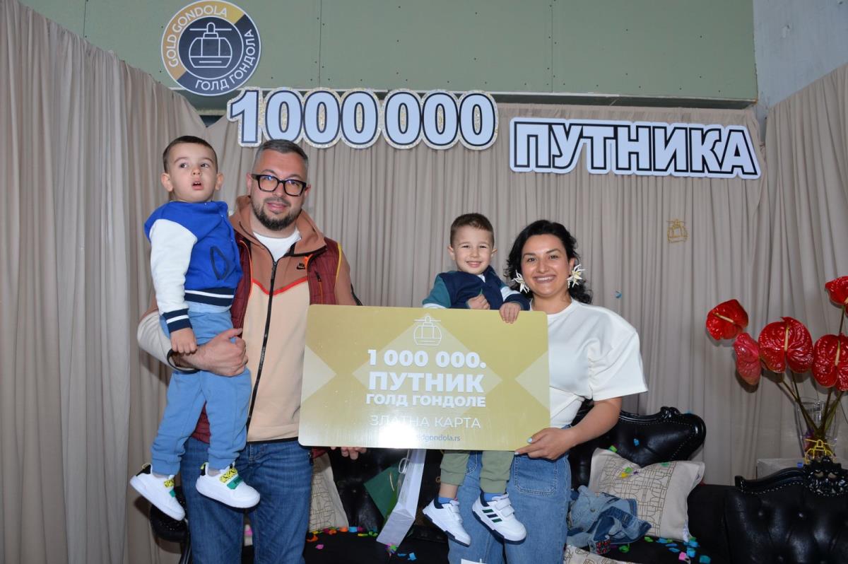 Gold_gonola_milioniti_putnik_autor Slobodan Jovičić.jpg