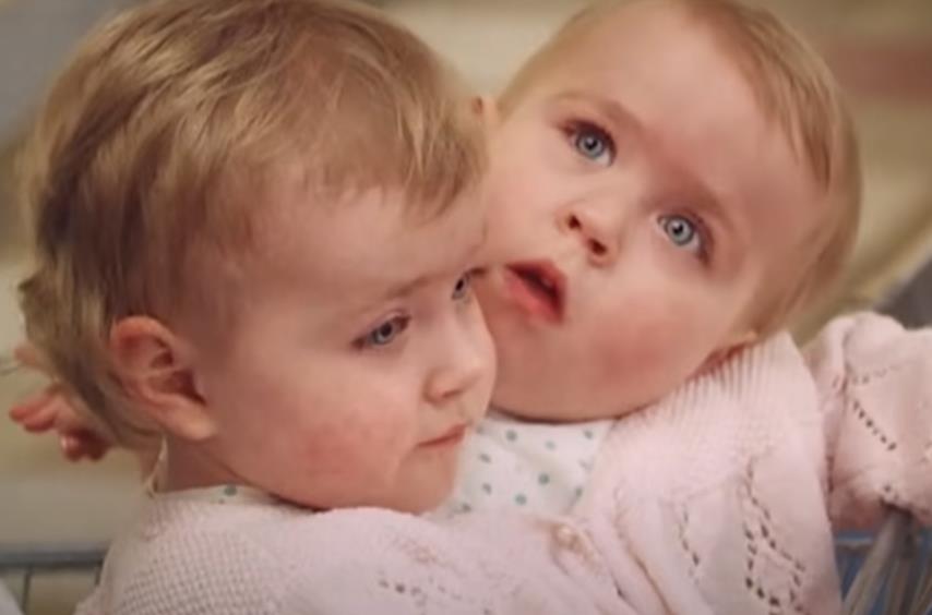 Kejti i Ejliš Holton 7.png