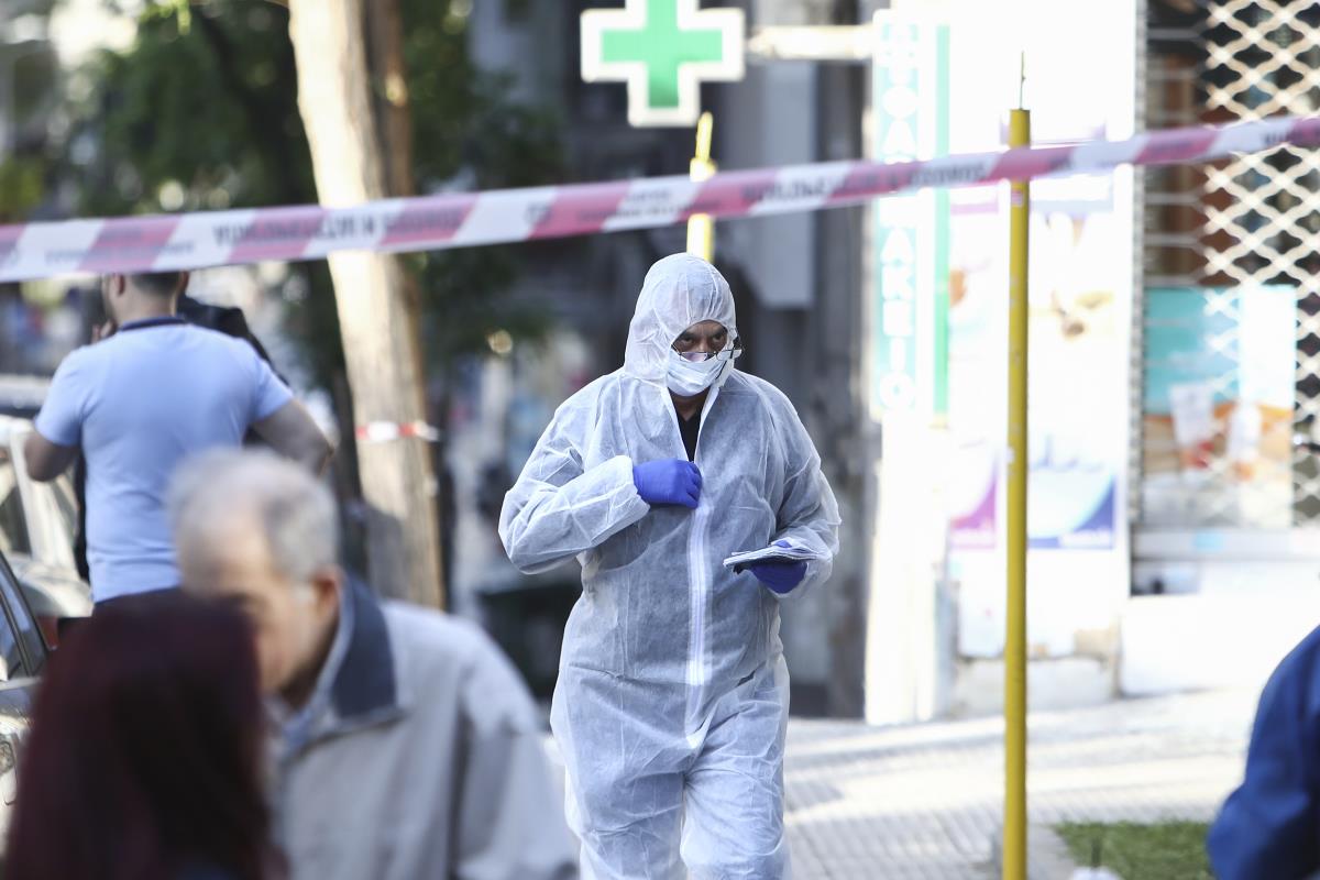 x01 AP Giannis Papanikos.jpg