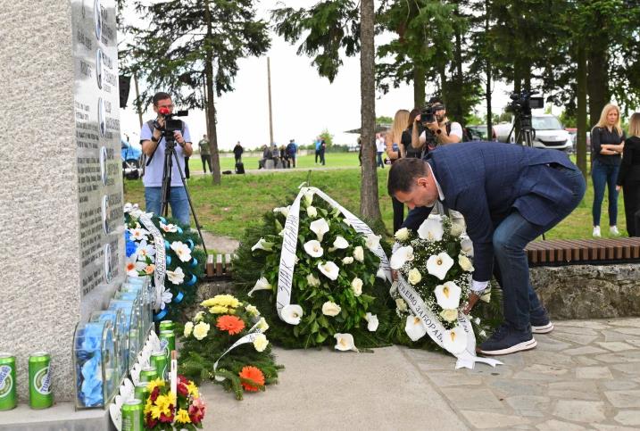 Snimak ekrana 2025-05-04 180119.png