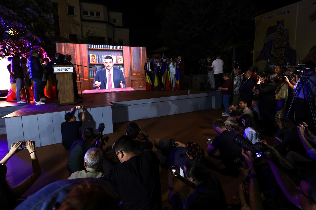 x EPA Robert Ghement.jpg