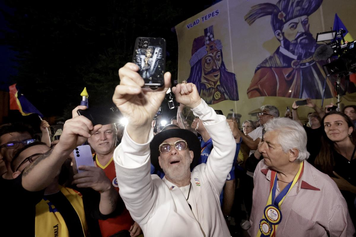 x02 EPA Robert Ghement.jpg