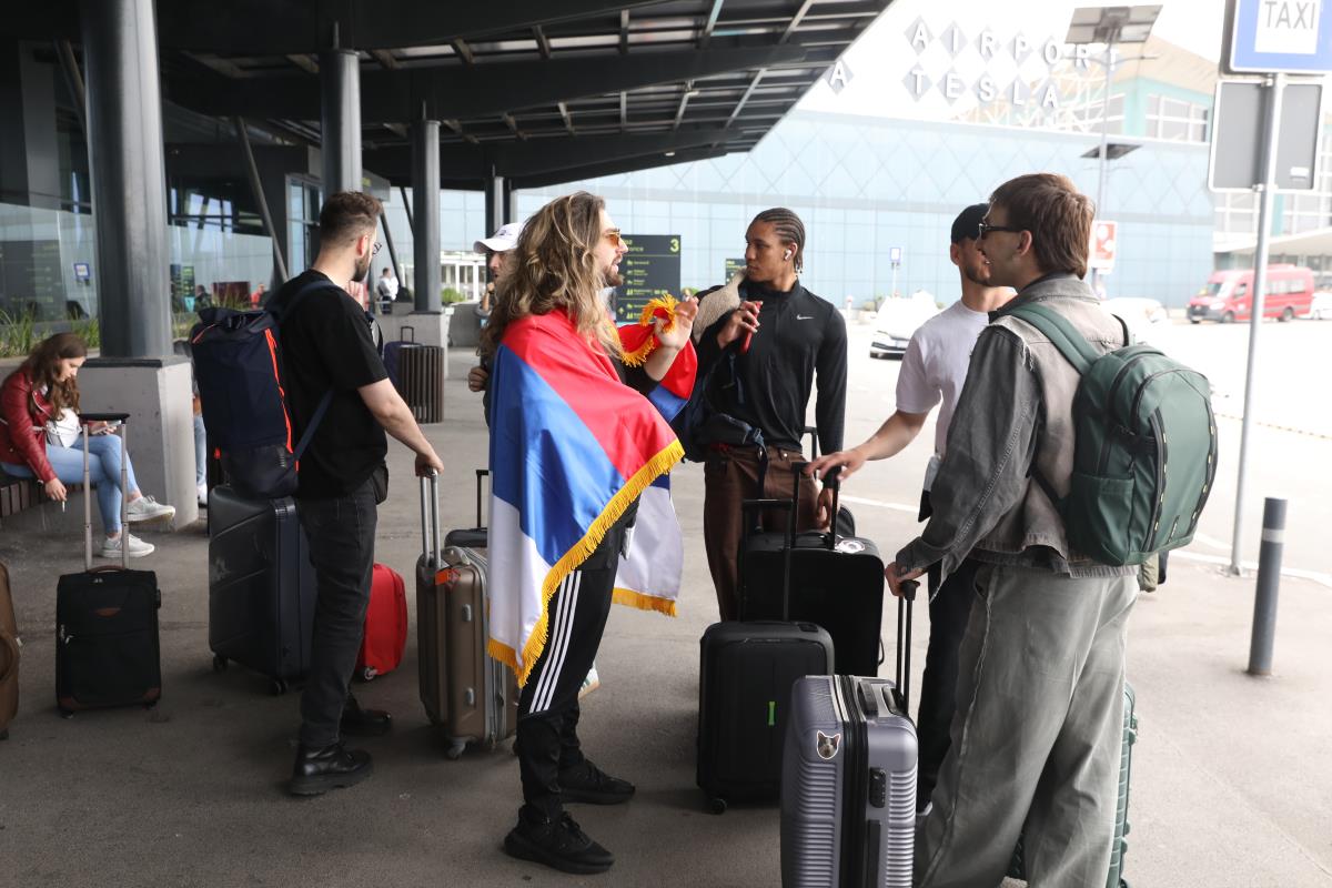 Princ od Vranje ispraćen na Evroviziju 
 princ_aerodrom_05052025_0003.JPG