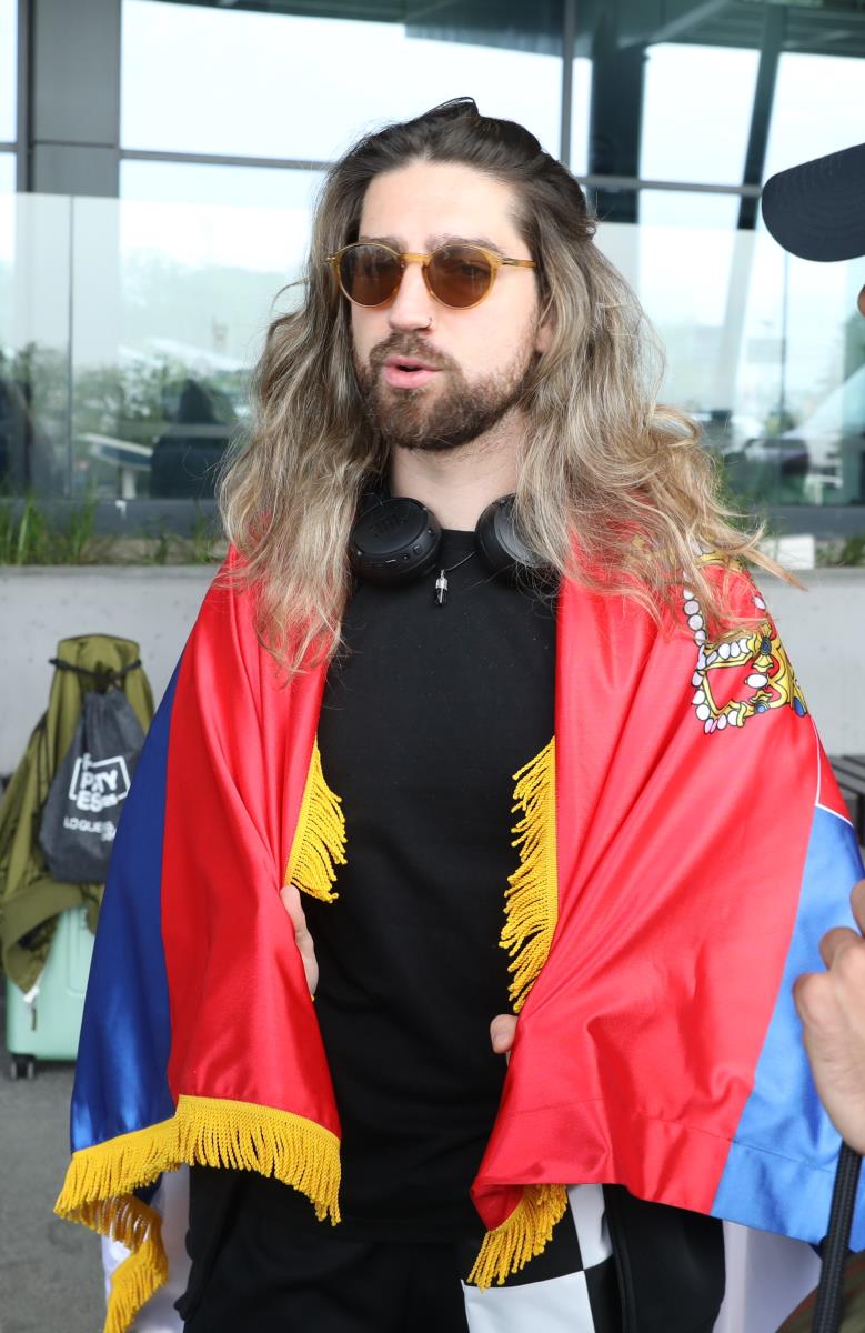 Princ od Vranje ispraćen na Evroviziju 
 princ_aerodrom_05052025_0007.JPG