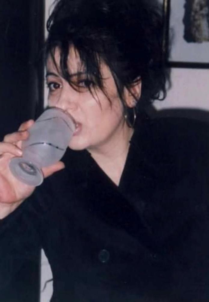 SVE O ESTRADI: ROĐINA DEVOJKA MI JE OTKRILA TAJNU O NJEMU, ŽALIM ŠTO JE ĆUKTERAŠ OTPEVALA "MANASTIR" Ispovest autorke najvećih hitova