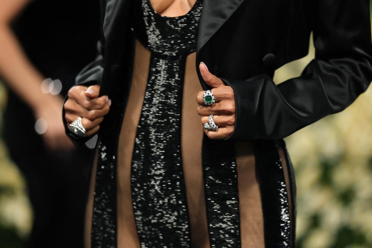 Hale Beri bez donjeg veša na Met Gali 2025 profimedia-0995510180.jpg