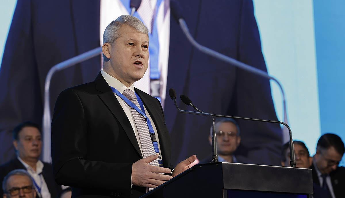 x01 EPA Robert Ghement.jpg