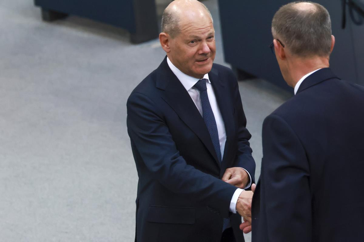 av02 EPA Hannibal Hanschke.jpg