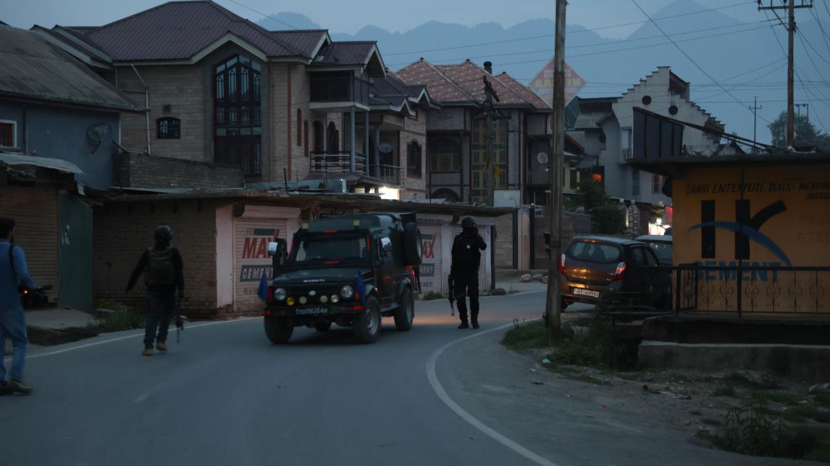 Srinagar11 EPA Farooq Khan.jpg