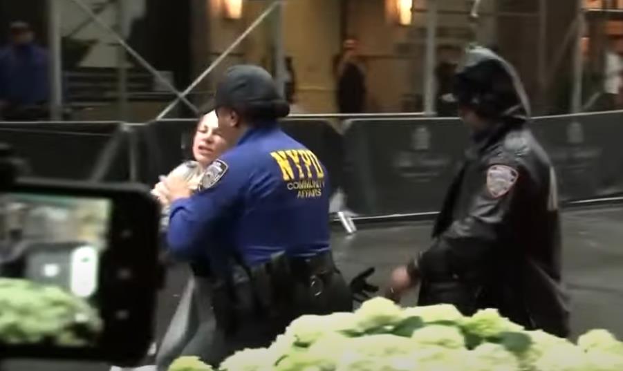 Džesika Paster 4.png