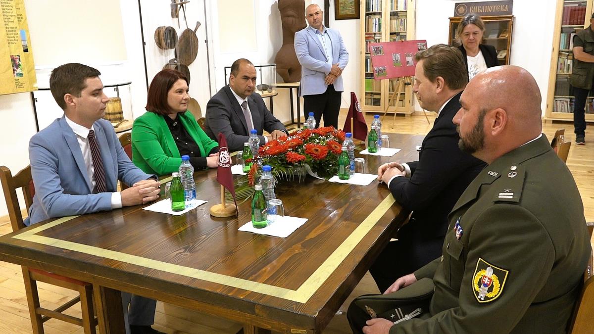 Ambasador Slovačke 4.jpg