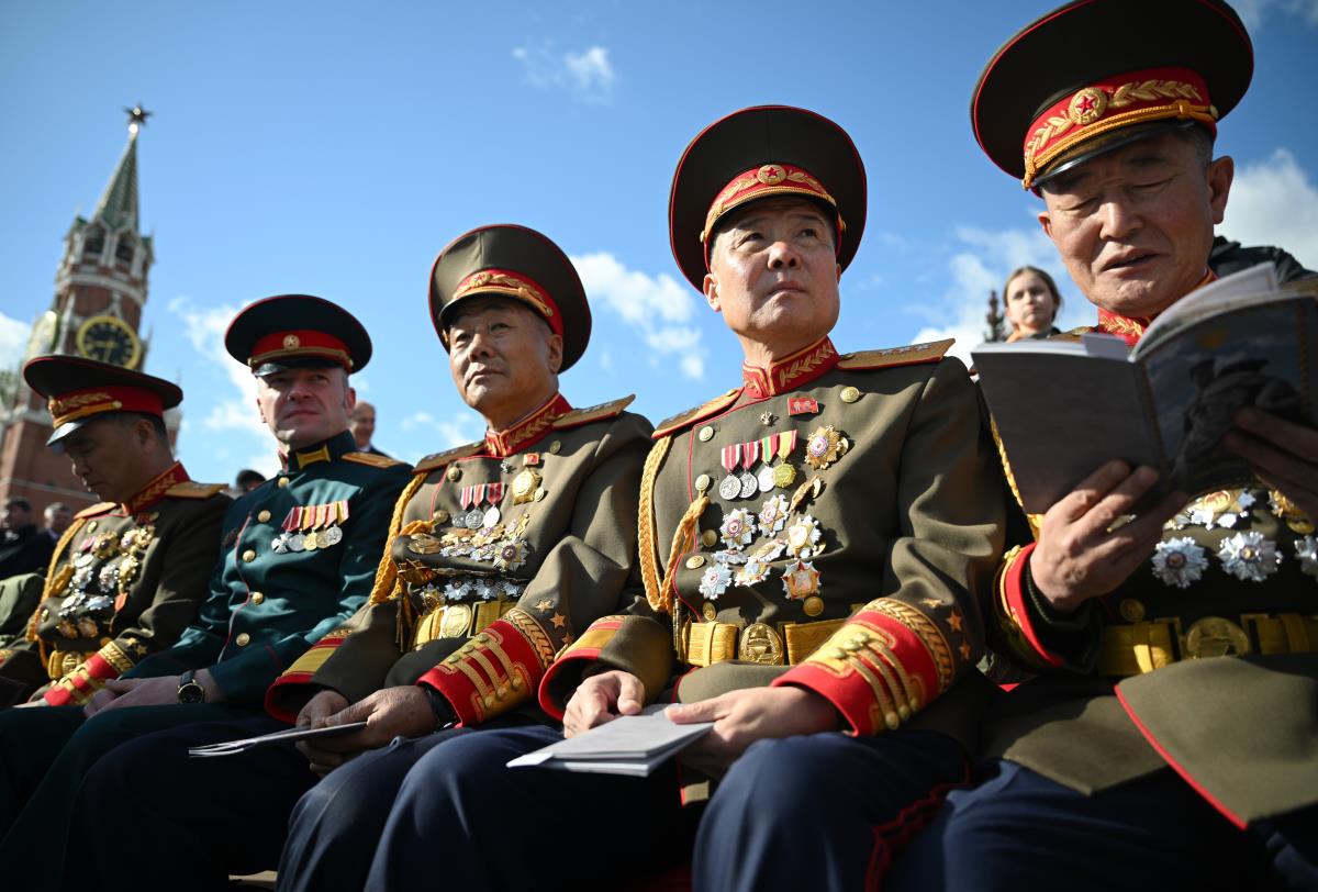 Moskva02 EPA Ramil Sitdikov  Host Photo Age.jpg