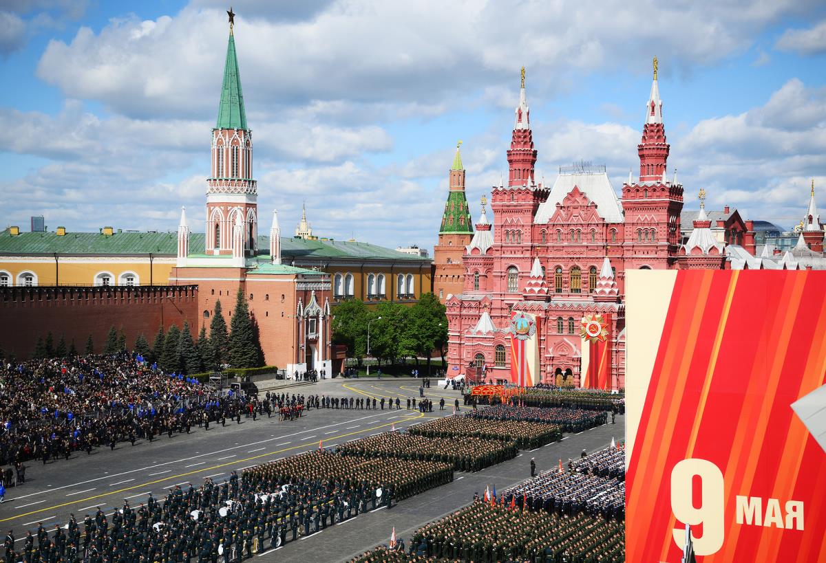 Moskva01 EPA Alexey Mayshev  Host Photo Age.jpg