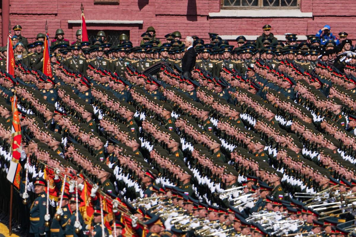 Moskva01 EPA Alexander Vilf  Host Photo Age.jpg