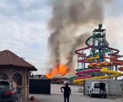 2025-05-09 16_55_48-192.RS _ Veliki požar zahvatio je akva park i bazene S club u Jakovu _ Instagram.jpg