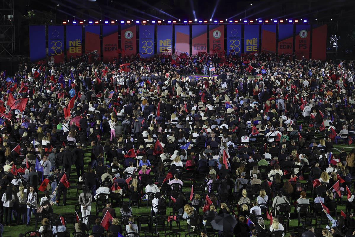 x01 AP Vlasov Sulaj.jpg