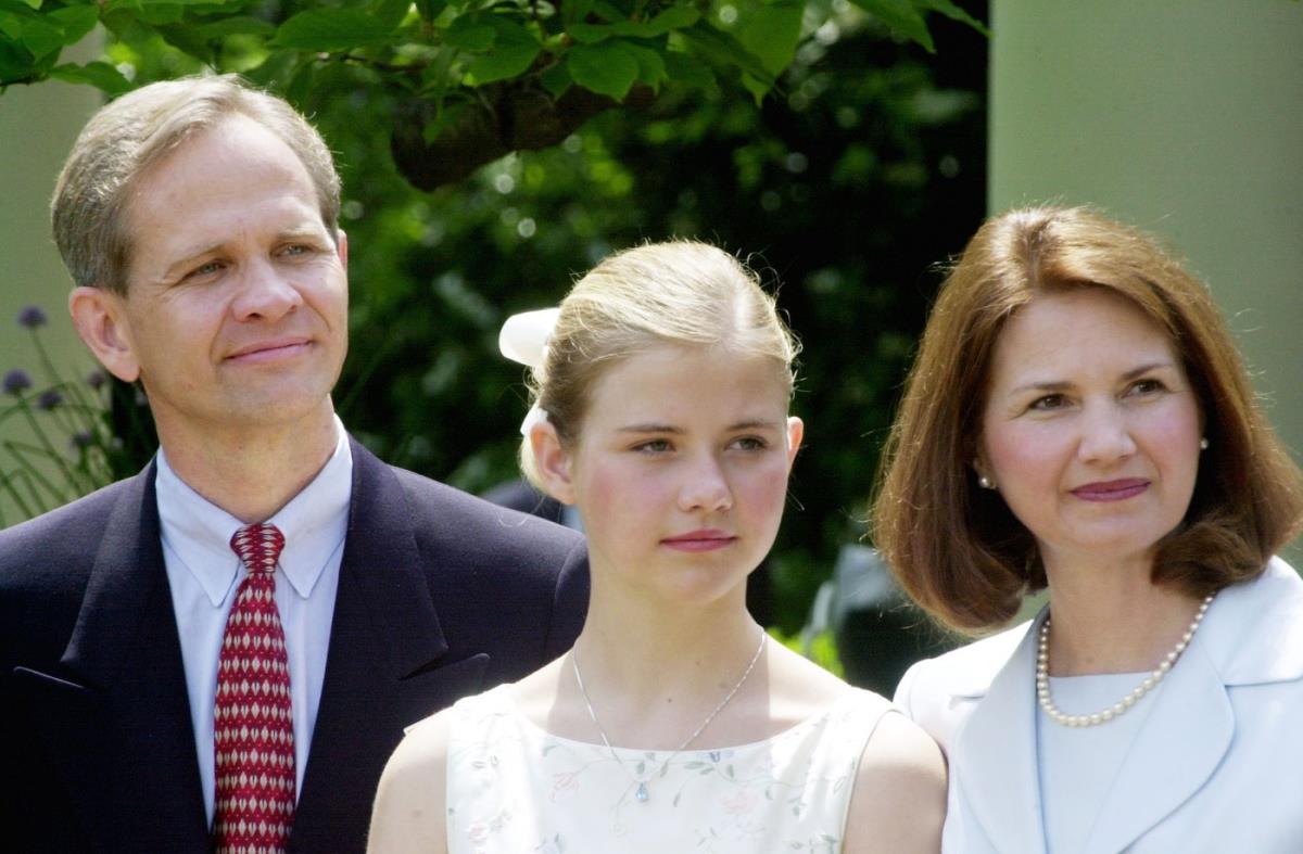 Elizabet Smart sa roditeljima nakon oslobađanja profimedia-0426714586.jpg