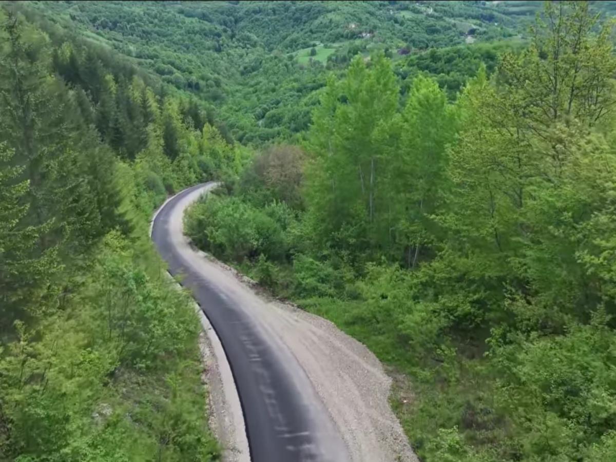 Grčko groblje - Hrti -urađeni put.jpg