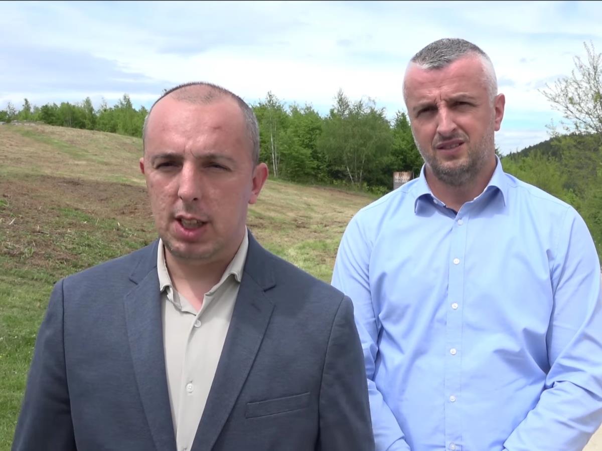 Grčko groblje - Hrti - predsednik opštine Drago Popadić 1.jpg