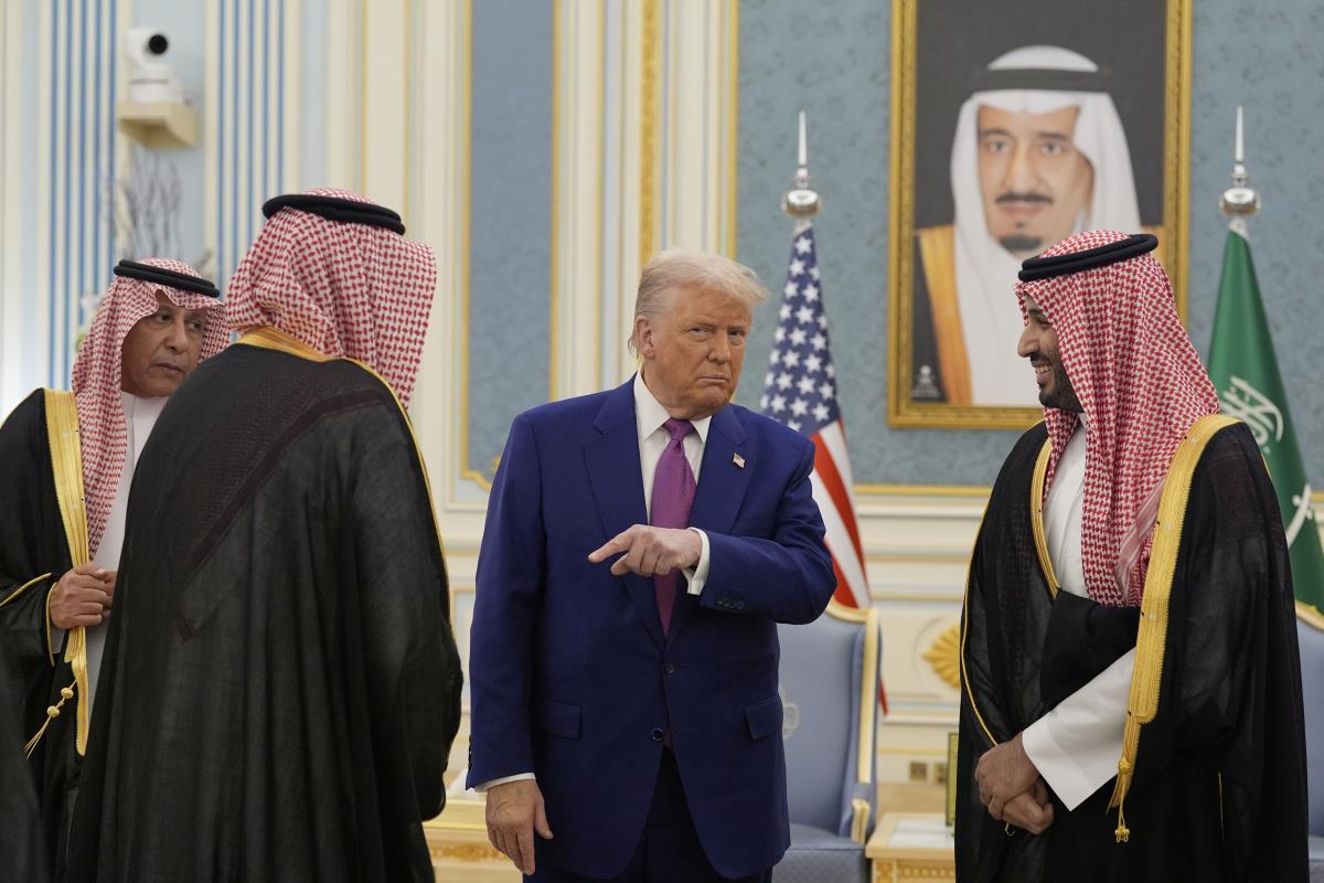 104 AP Alex Brandon.jpg