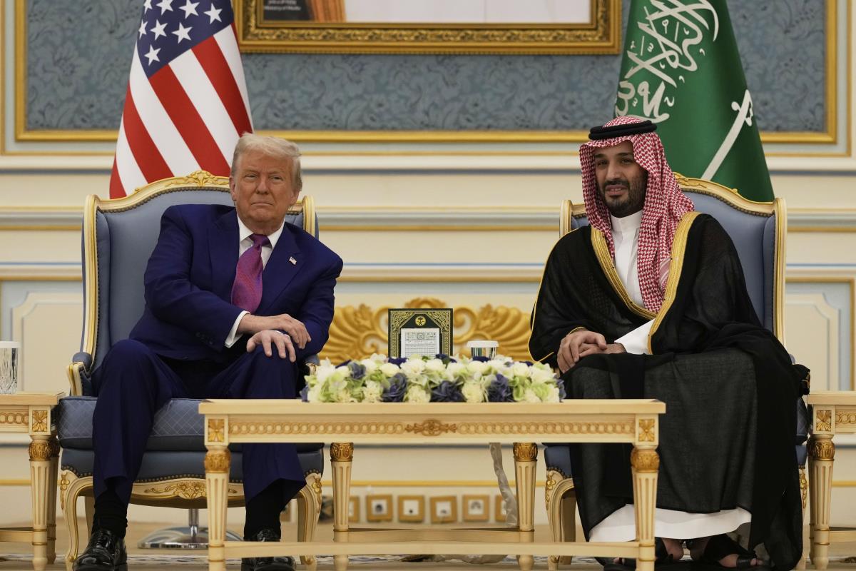 108 AP Alex Brandon.jpg