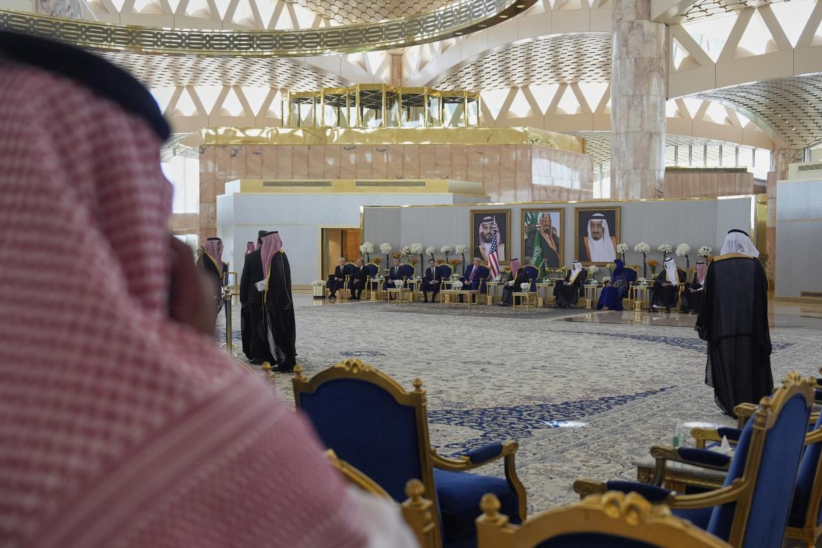 114 AP Alex Brandon.jpg